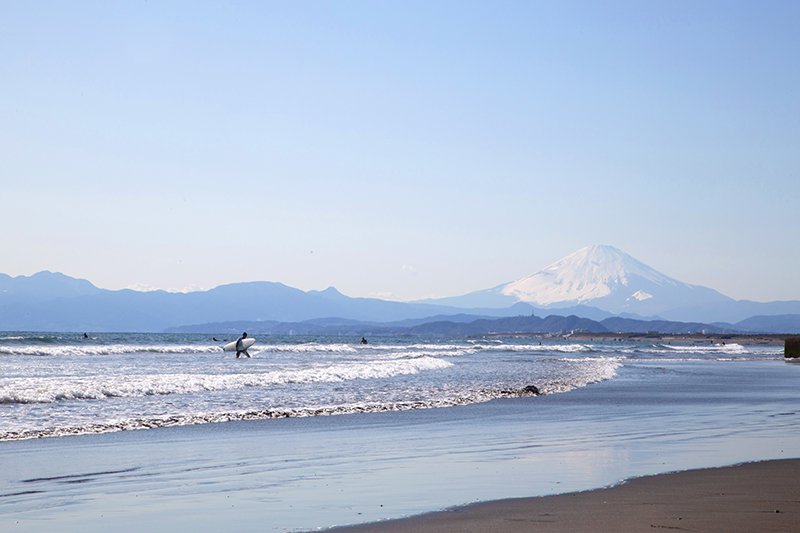 富士山も望める湘南の海「鵠沼海岸」