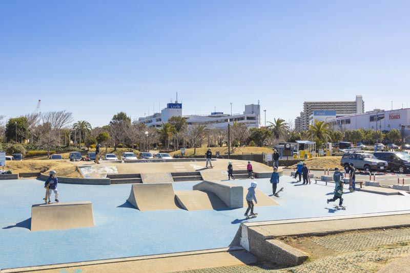 「うみかぜ公園」のスケートボードパーク