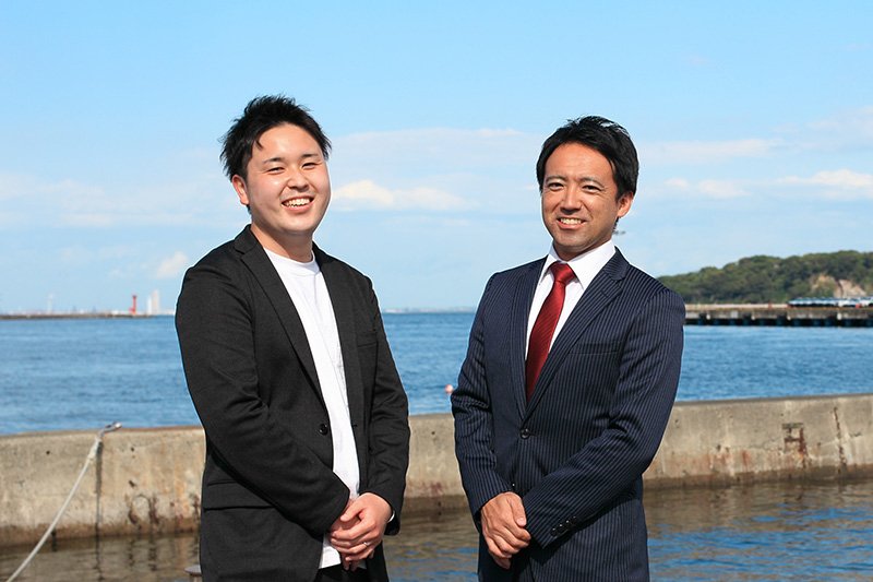 「株式会社トライアングル」の岩澤さん（右）と萑部（ささべ）さん（左）